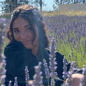 Meet your Posher, Kaitlin